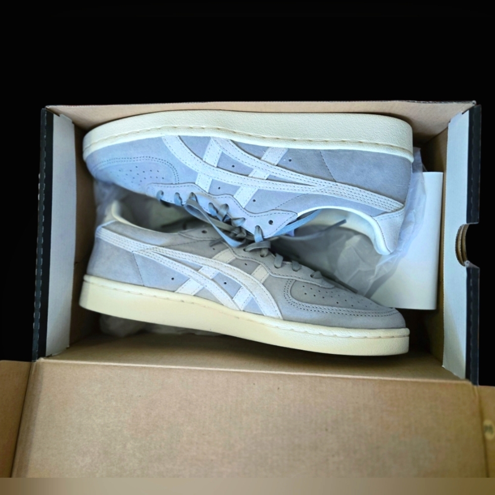 NEW Onitsuka Tiger GSM Gray and White Sneakers. NWB. Size 9 Womens/Unisex 7.5 - Picture 5 of 10